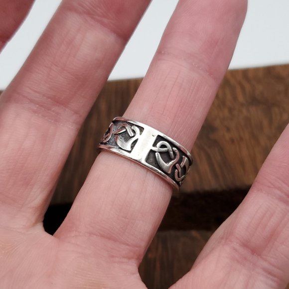 Size 6 925 Sterling Silver Woven Celtic Style Hearts Ring - Picture 4 of 8